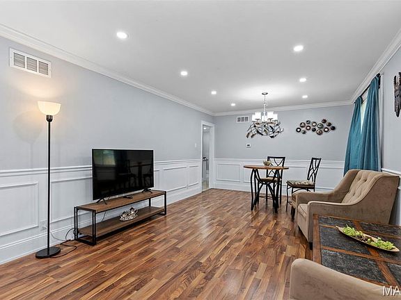 4th image of 3929 Bates St