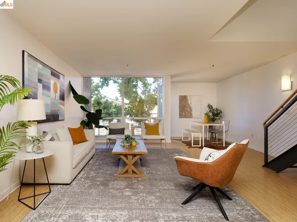 1007 41st St APT 322, Oakland, CA 94608