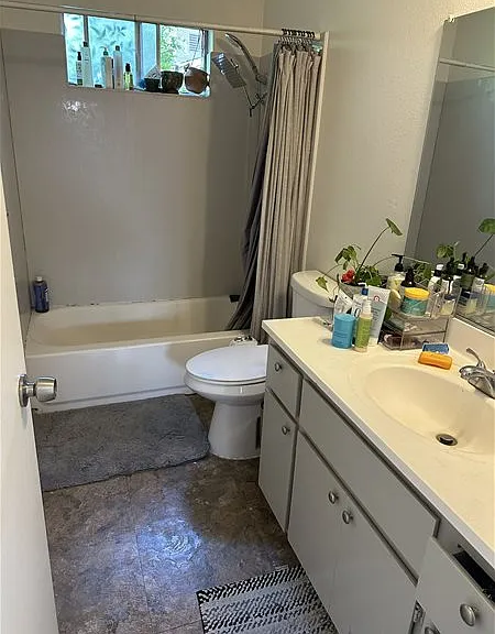 2822 Albany Ave — Photo 12