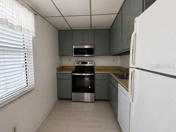 4th image of 1740 PINE VALLEY DRIVE #205