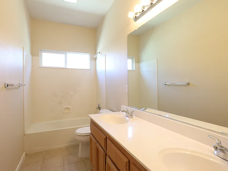 1908 Terracina Cir — Photo 25
