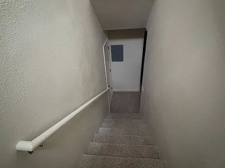Davis Park Apartments — Photo 29