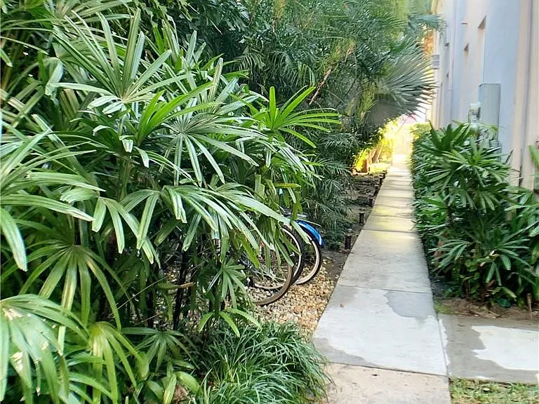 732 Euclid Ave #9 — Photo 3