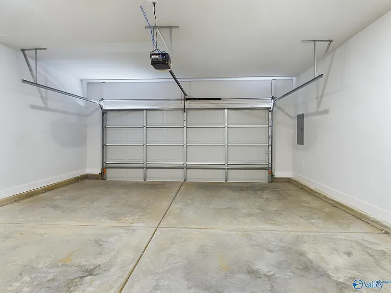 124 Little Britain St — Photo 24