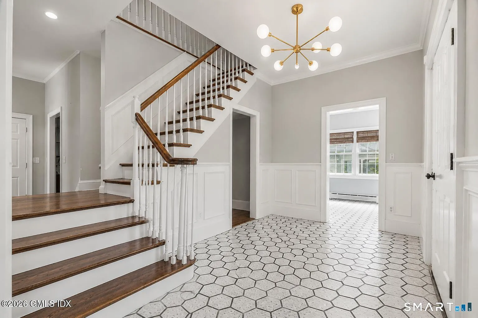 4 bed, 2.5 bath, 3517 sqft, $20,000 — Photo 2
