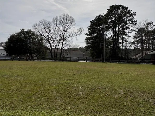 6 Oakland Ct, Huntsville, TX 77340