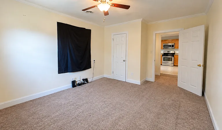 3912 Victoria Blvd — Photo 8