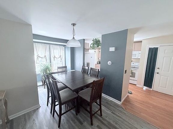 4th image of 1465 Hooksett Road #207