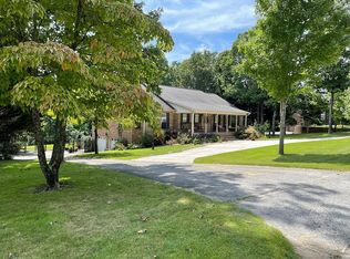 126 Givens Cove Rd, Laceys Spring, AL 35754