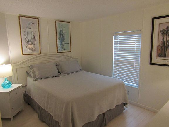 4th image of 1701 W Commerce Ave #62