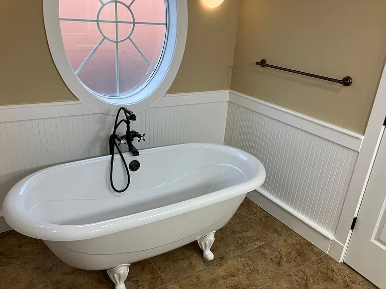 2612 NE Park Dr — Photo 10
