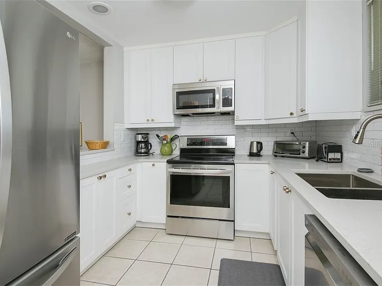 500 S Washington Dr #26B — Photo 6