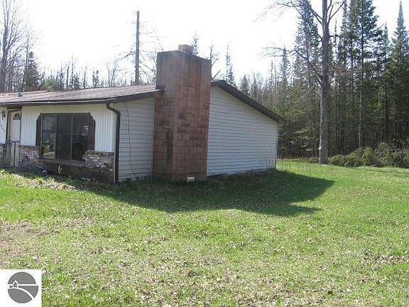 3rd image of 1860 Tammy Dr
