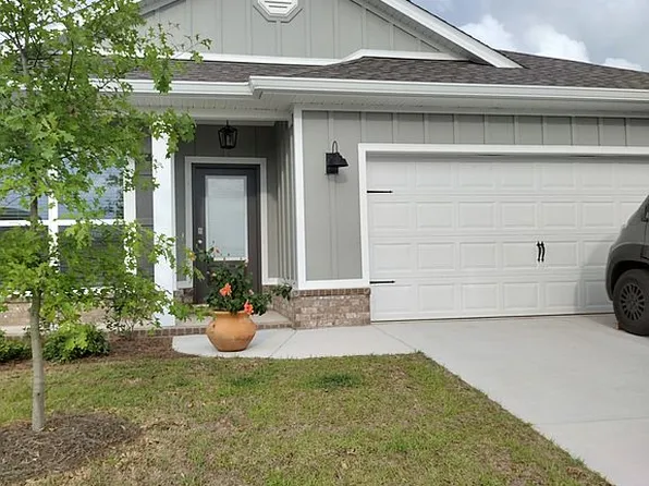 22560 Hamilton St, Robertsdale, AL 36567