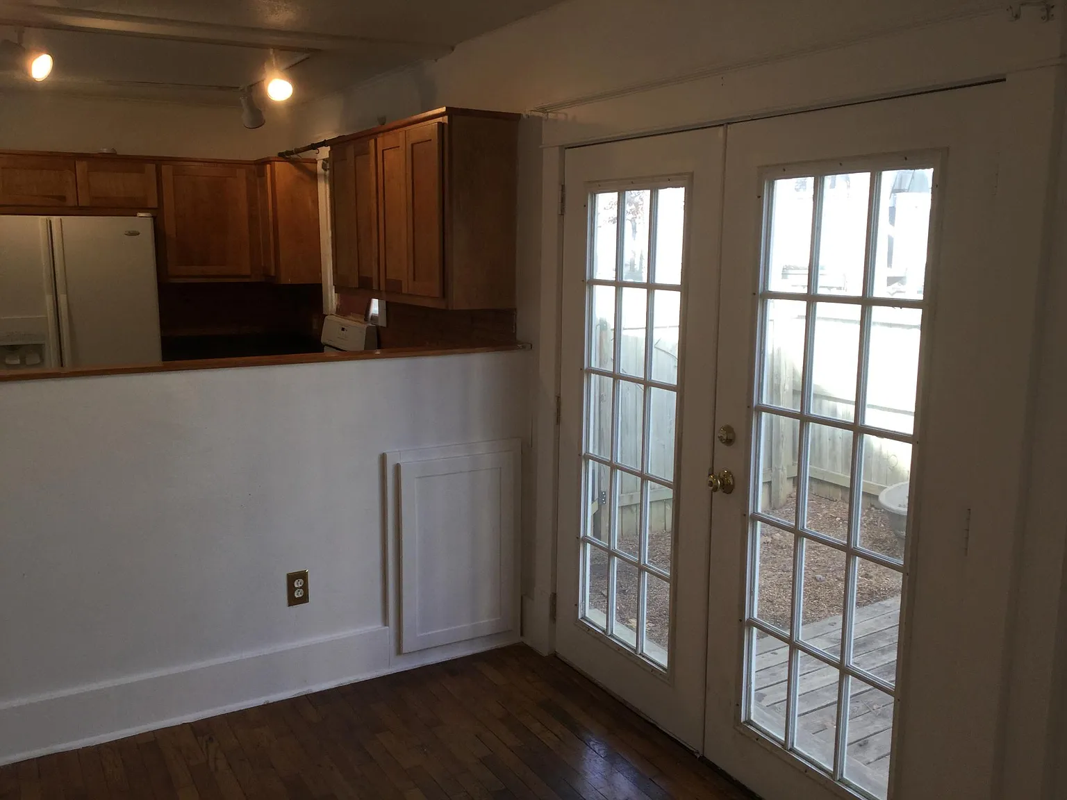 3 bed, 1200 sqft, $2,700 — Photo 3
