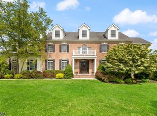 2 Morningside Ct, Flemington, NJ 08822