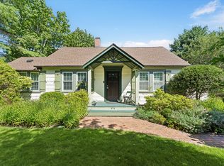 414 Main St, Westhampton Beach, NY 11978