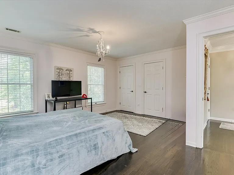 126 Dewberry Ln — Photo 32