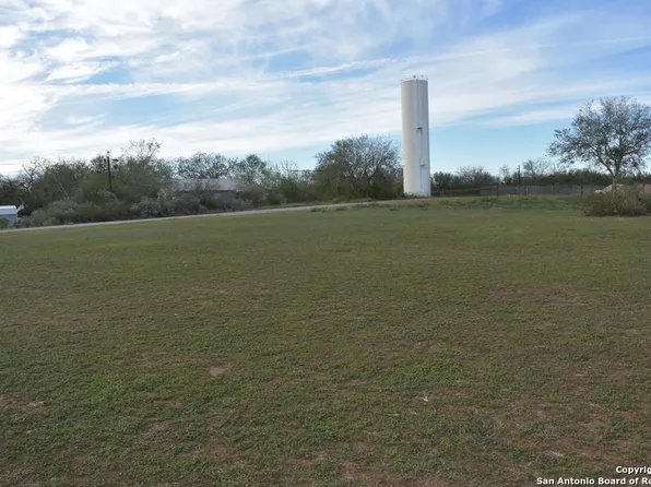 10428 Third Street, Pettus 78146