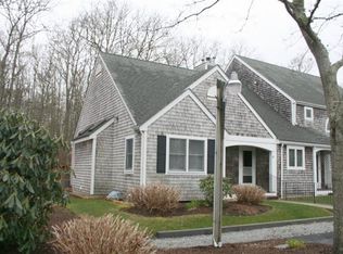 51 Carlson Ln APT 18, Falmouth, MA 02540