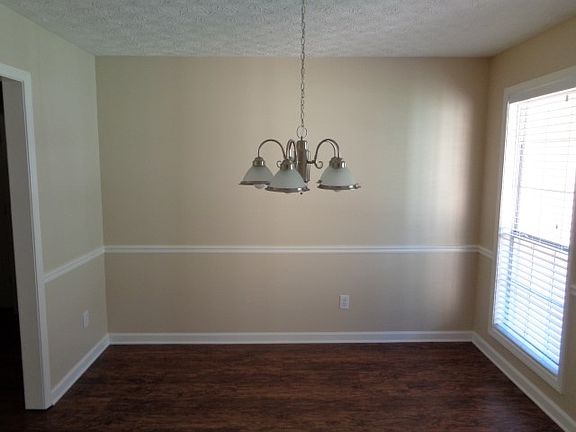 2nd image of 70 Paris Dr