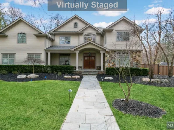 35 Forest Ave, Old Tappan, NJ 07675