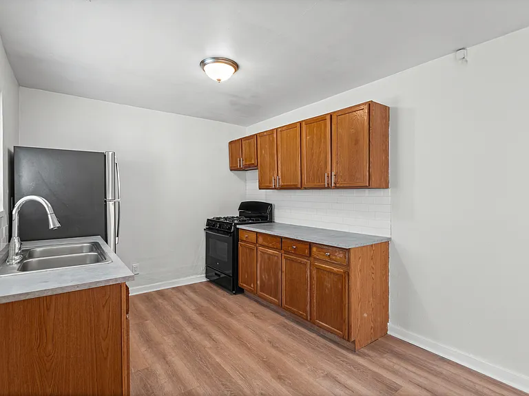 723 Taylor Ave #1 — Photo 17