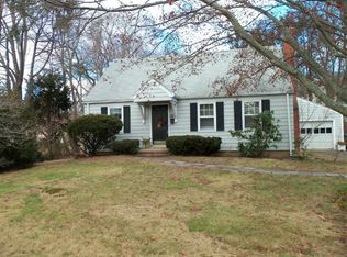 34 Fairview St, Portland, CT 06480