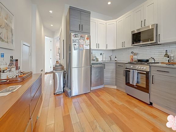 2nd image of 148 Lefferts Pl #2