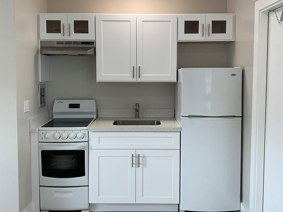 Barbie's dream kitchen--all that you want and nothing that you don't.