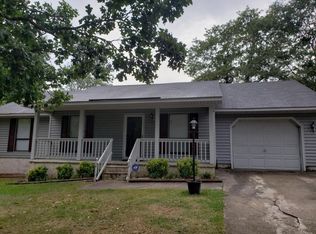 3071 Cricket Rd, Fayetteville, NC 28306