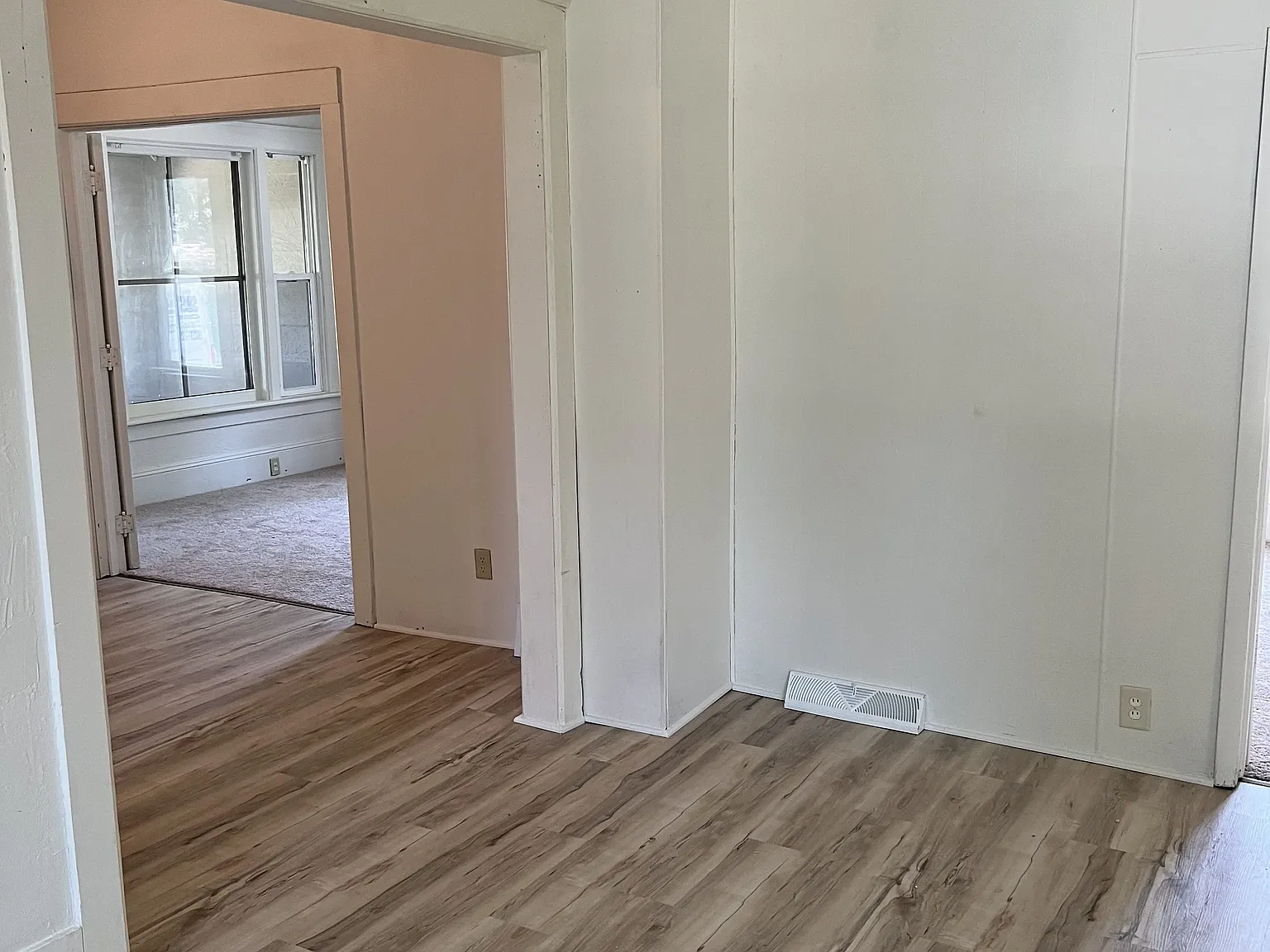 2 bed, 1000 sqft, $1,000 — Photo 3