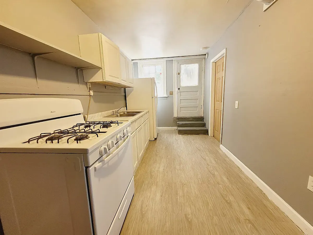 1 bed, $800 — Photo 2