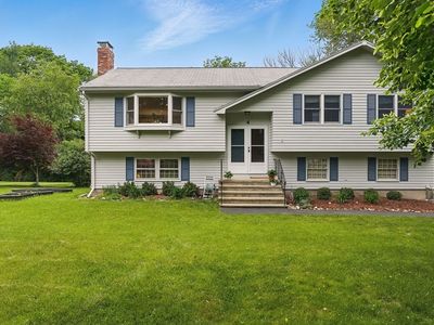 4 Colony Cir, Bedford, MA, 01730