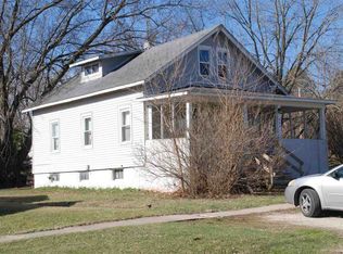 404 E Clark St, Fayette, IA 52142