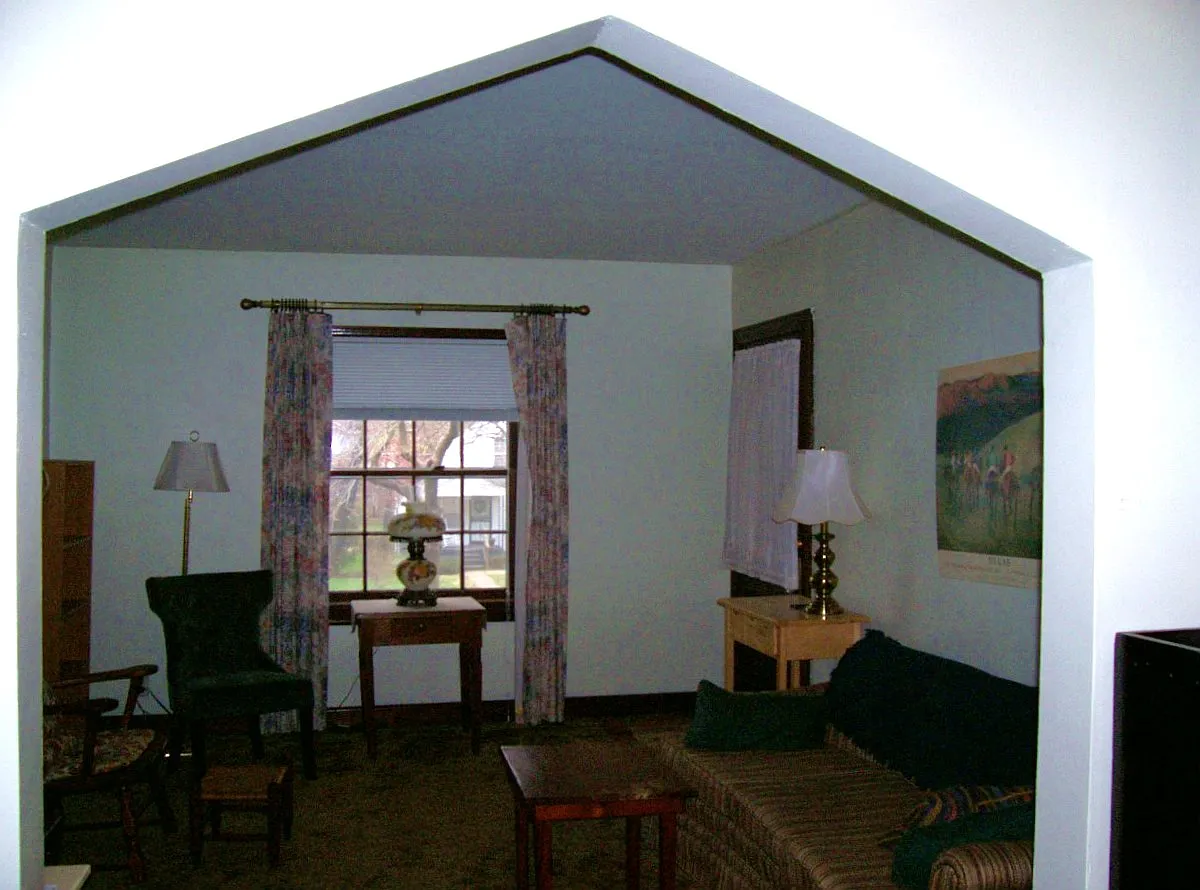 4655 Cliff Ave photo 1