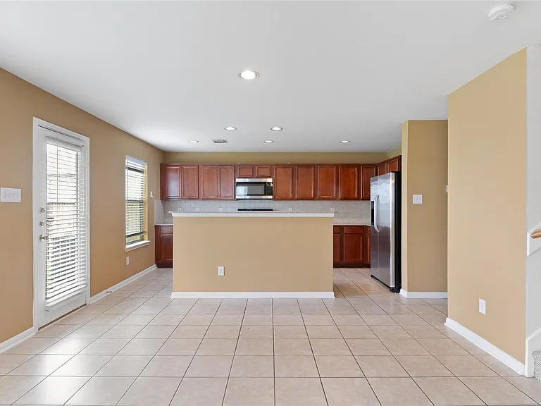 18226 Fair Grange Ln — Photo 9