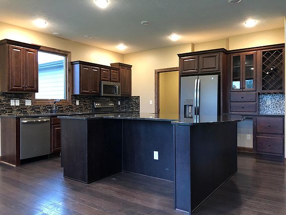 4th image of 427 Ponderosa Dr