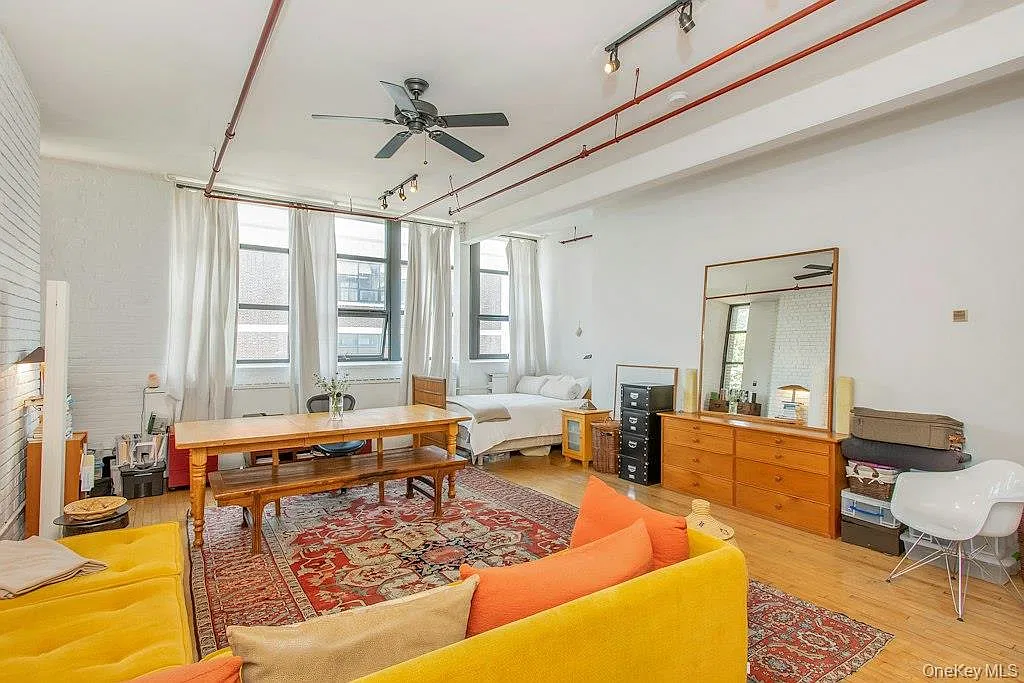 Studio, 1.0 bath, 660 sqft, $2,300 — Photo 1
