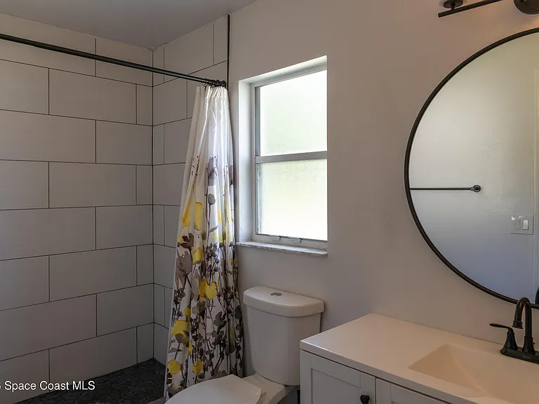 1572 Holbrook Rd NW — Photo 32