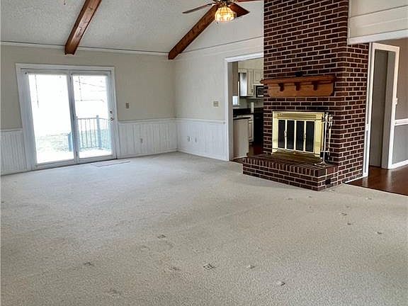 4th image of 1108 Vineyard Dr