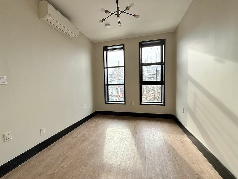 1667 Brooklyn Ave #2A — Photo 7