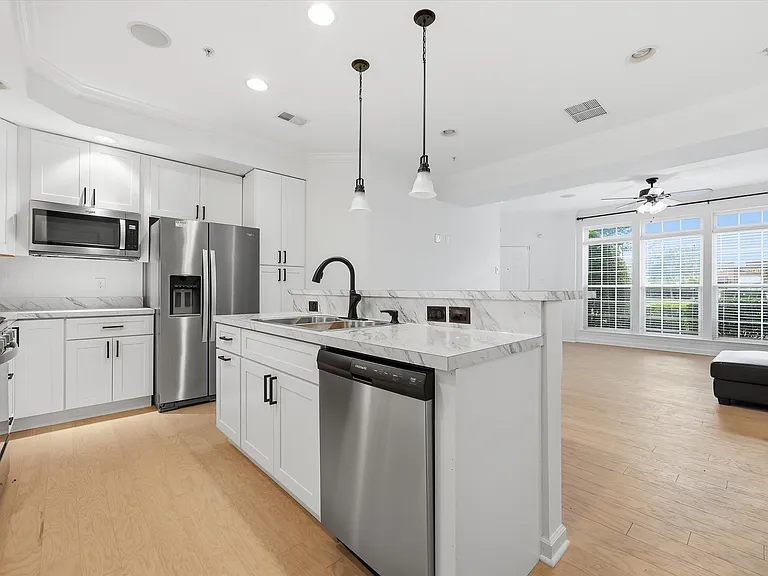 200A Mill Pond Rd — Photo 3
