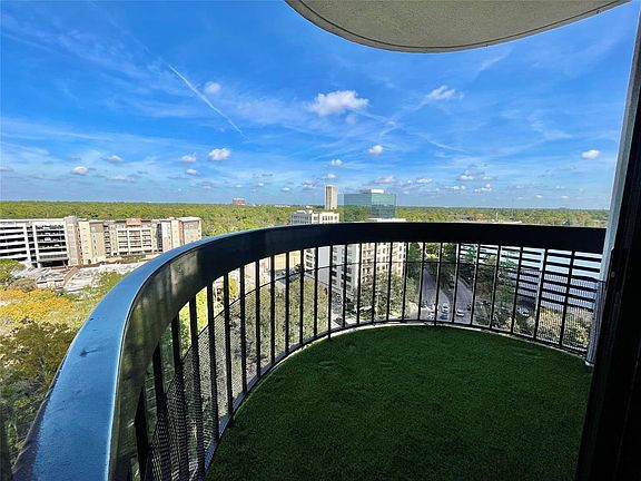5th image of 5001 Woodway Dr Unit 1306