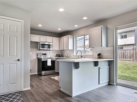 5th image of 6805 154th Street Ct E