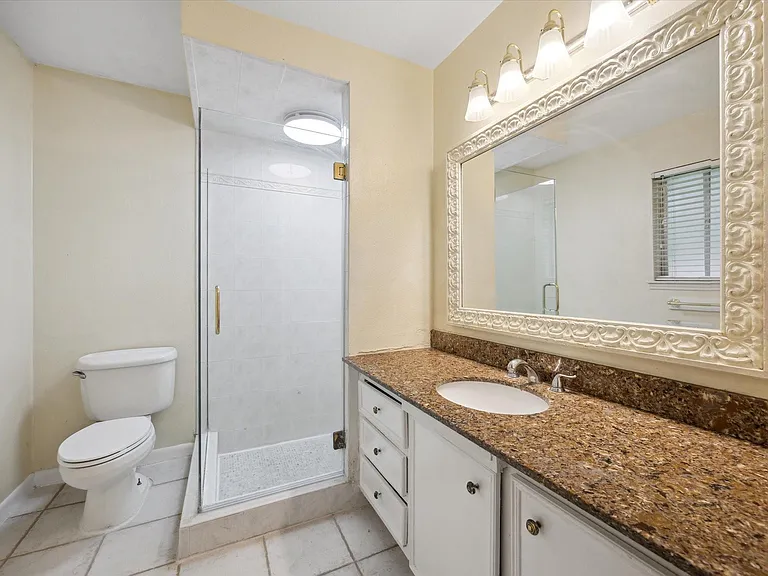 14311 Overbrook Ln — Photo 10