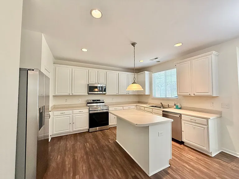 2913 Glade Aster Ct — Photo 6