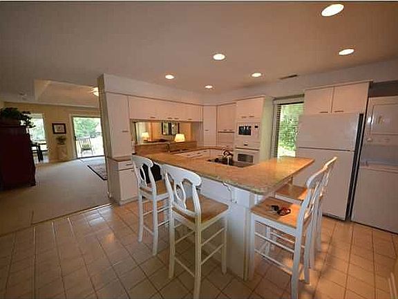 4th image of 1230 Greenslake Cottage ,