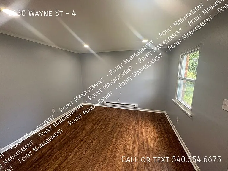 1630 Wayne St NE #4 — Photo 4