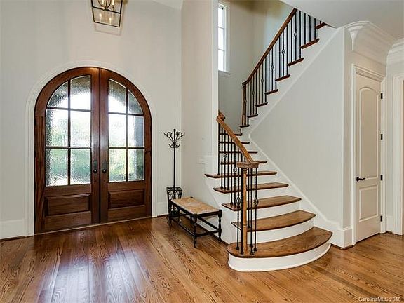 3rd image of 5637 Five Knolls Dr